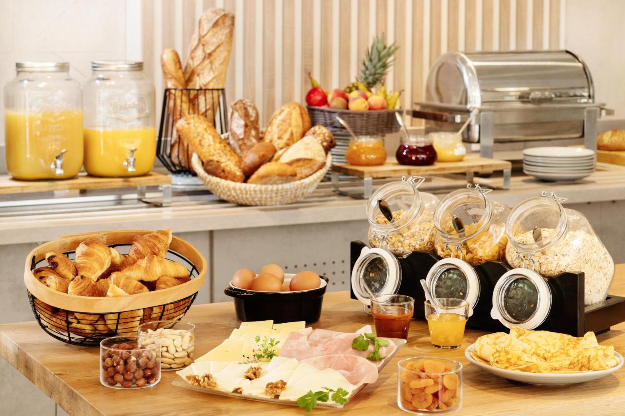 Hotel Valdys Thalasso & Spa - Les Pins Saint-Jean-de-Monts Bagian luar foto